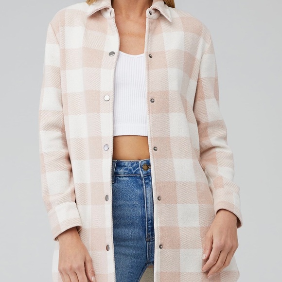 BB Dakota Jackets & Blazers - BB Dakota Plaid Jacket 

A cream and baby pink look